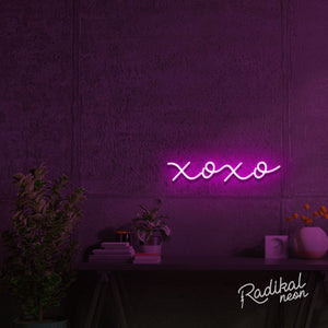 xoxo neon sign