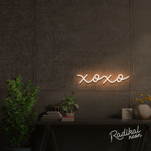 xoxo neon sign