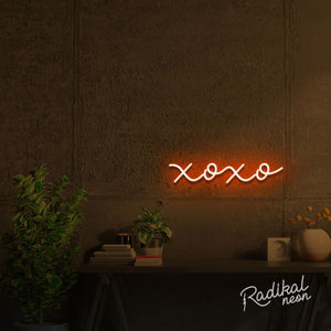 xoxo neon sign